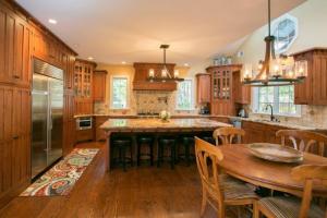 MORIN_KITCHEN_FULL_VIEW_2